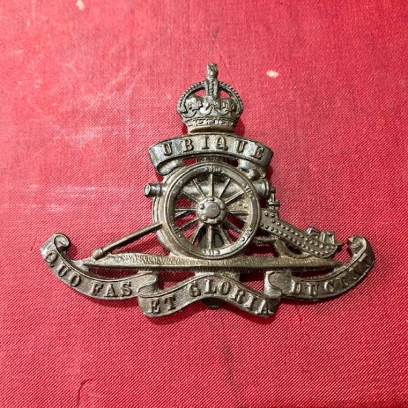 WW2 Artillery Cap Badge 1